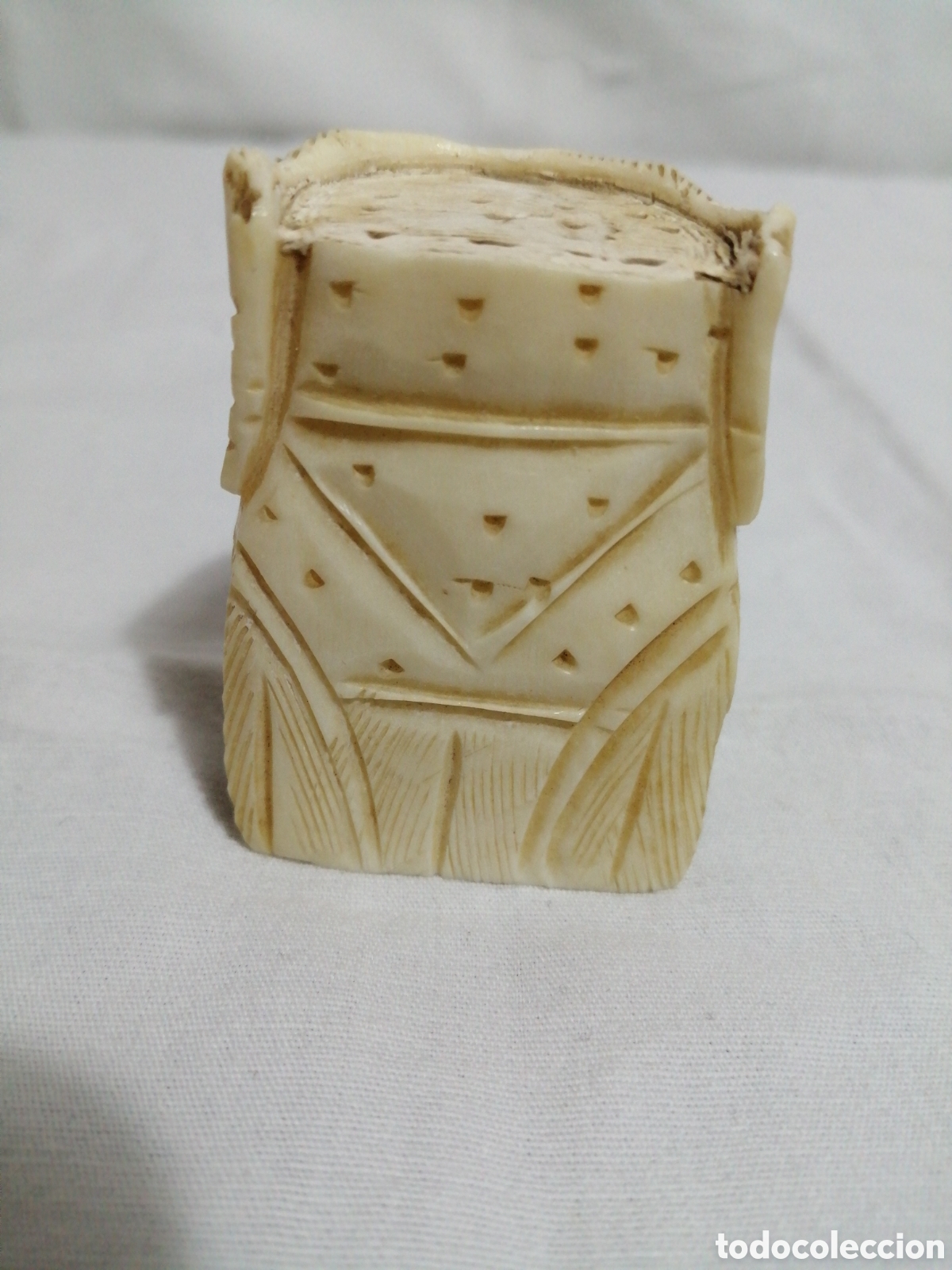 Coleccionismo: Figura de b&uacute;ho tallada. - Foto 2