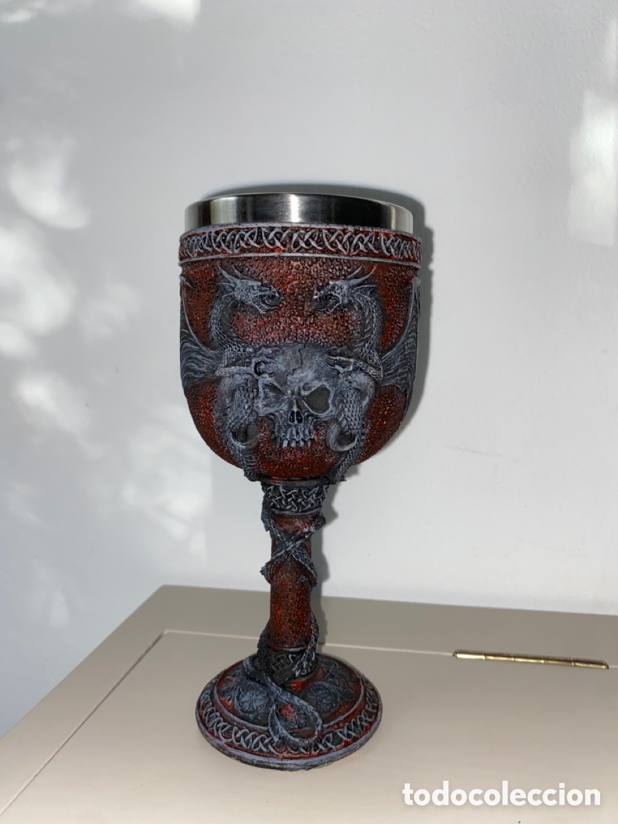 Coleccionismo: Copa de vino doble calavera de ala de drag&oacute;n - Foto 1