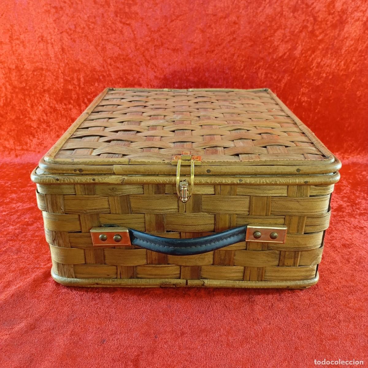 Coleccionismo: CESTA DE MIMBRE - CAJA RECTANGULAR - MADERA - 38 X 31,5 X 15 CM / 7700 - Foto 4