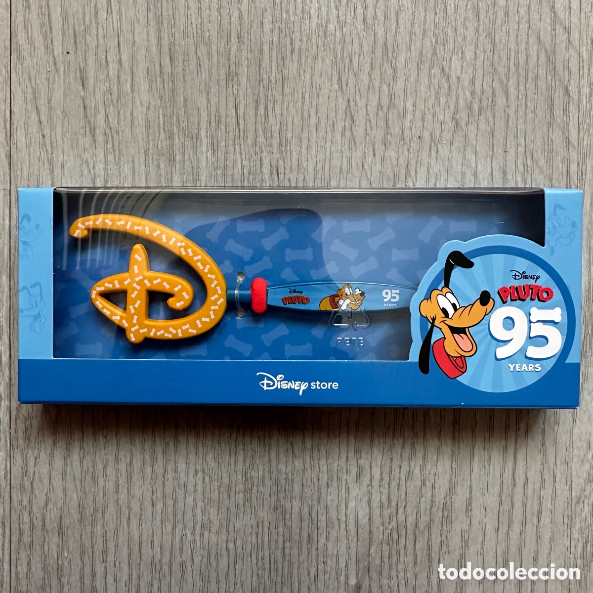 Coleccionismo: Llave Pluto 95.&ordm;&nbsp;aniversario, Disney Store. - Foto 1