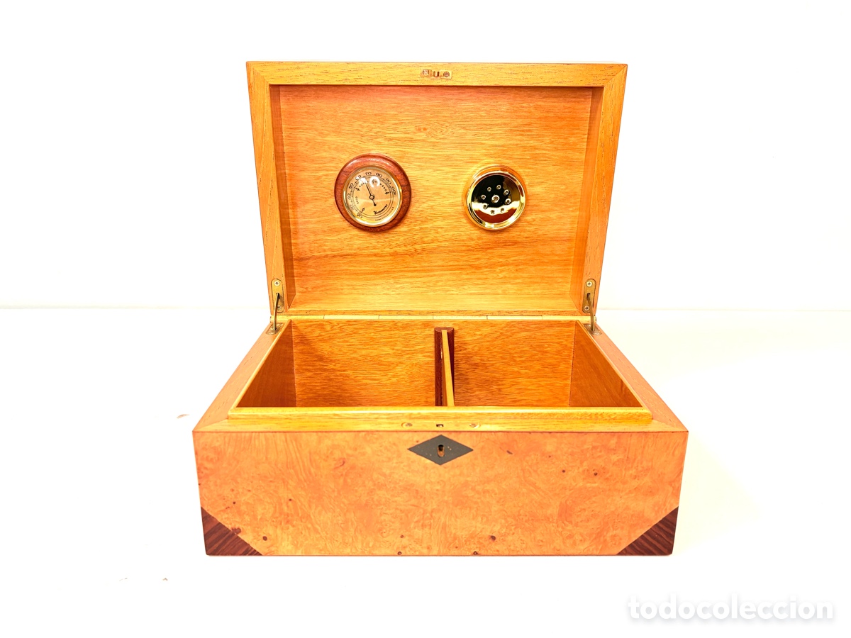 Collectionnisme: Caja de cedro higrometrica de puros by O. Henriquez joyeros 1990&rsquo;s