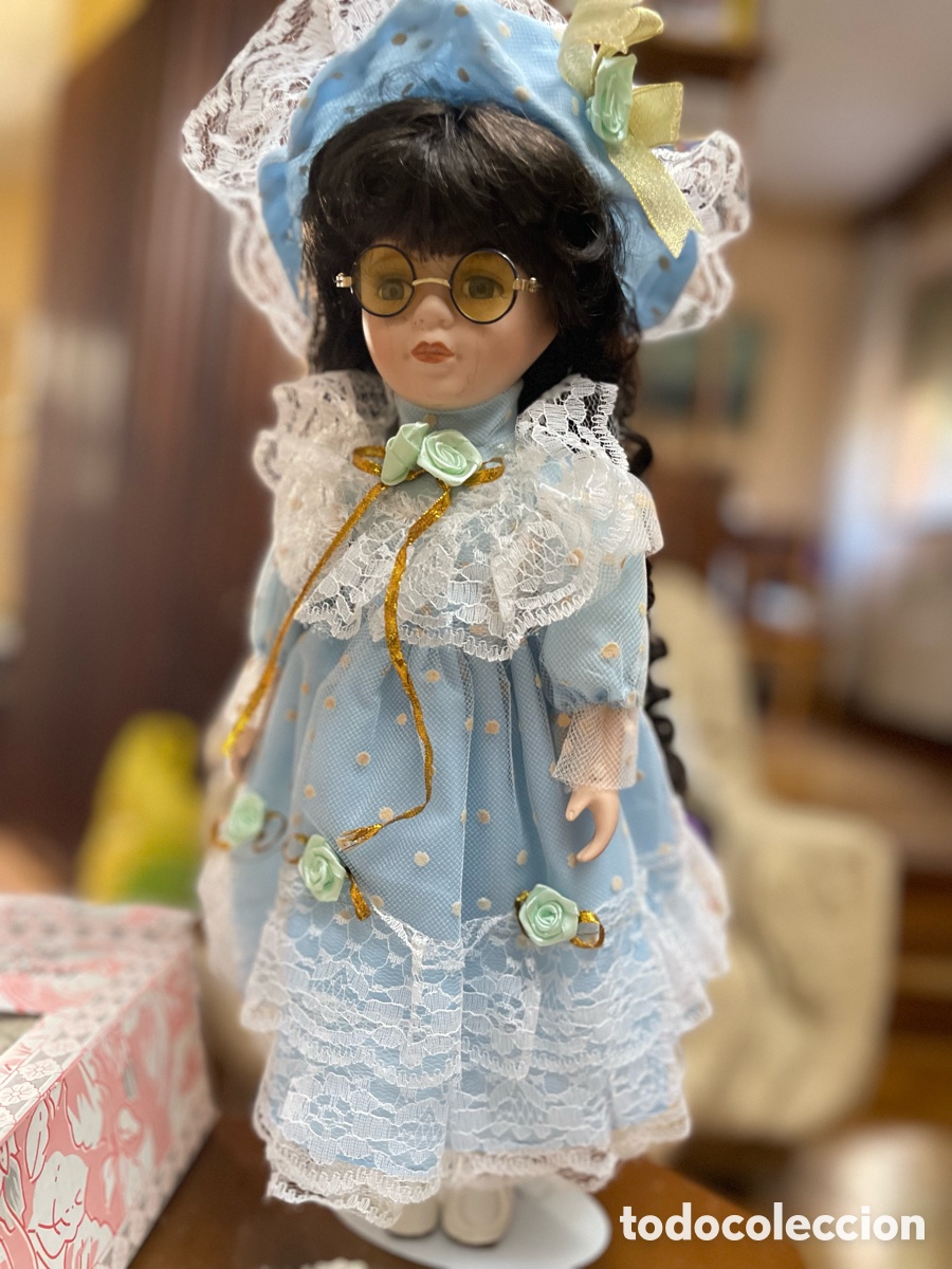 Coleccionismo: Mu&ntilde;eca de porcelana con soporte - Foto 7