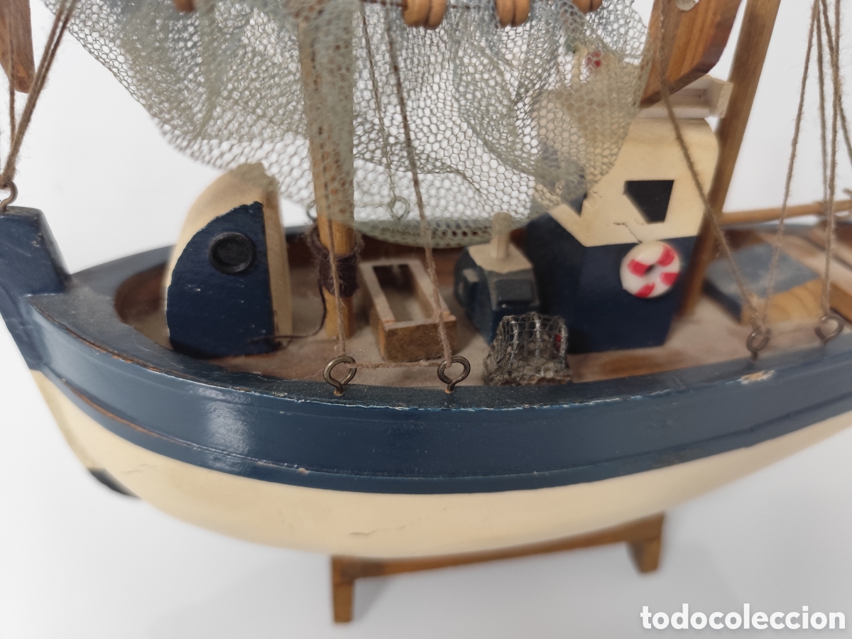 Coleccionismo: Barco peque&ntilde;o pesquero de madera - Foto 4