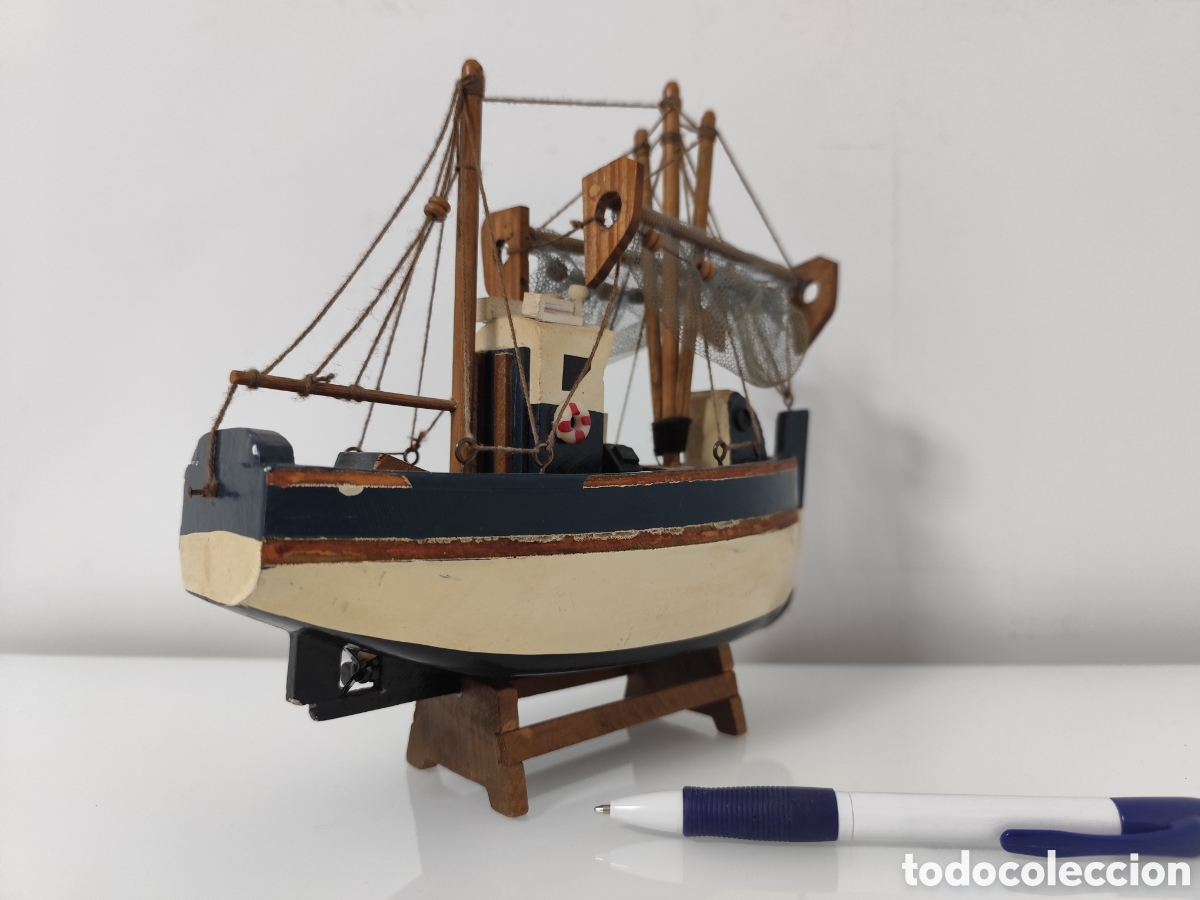 Coleccionismo: Barco peque&ntilde;o pesquero de madera - Foto 7