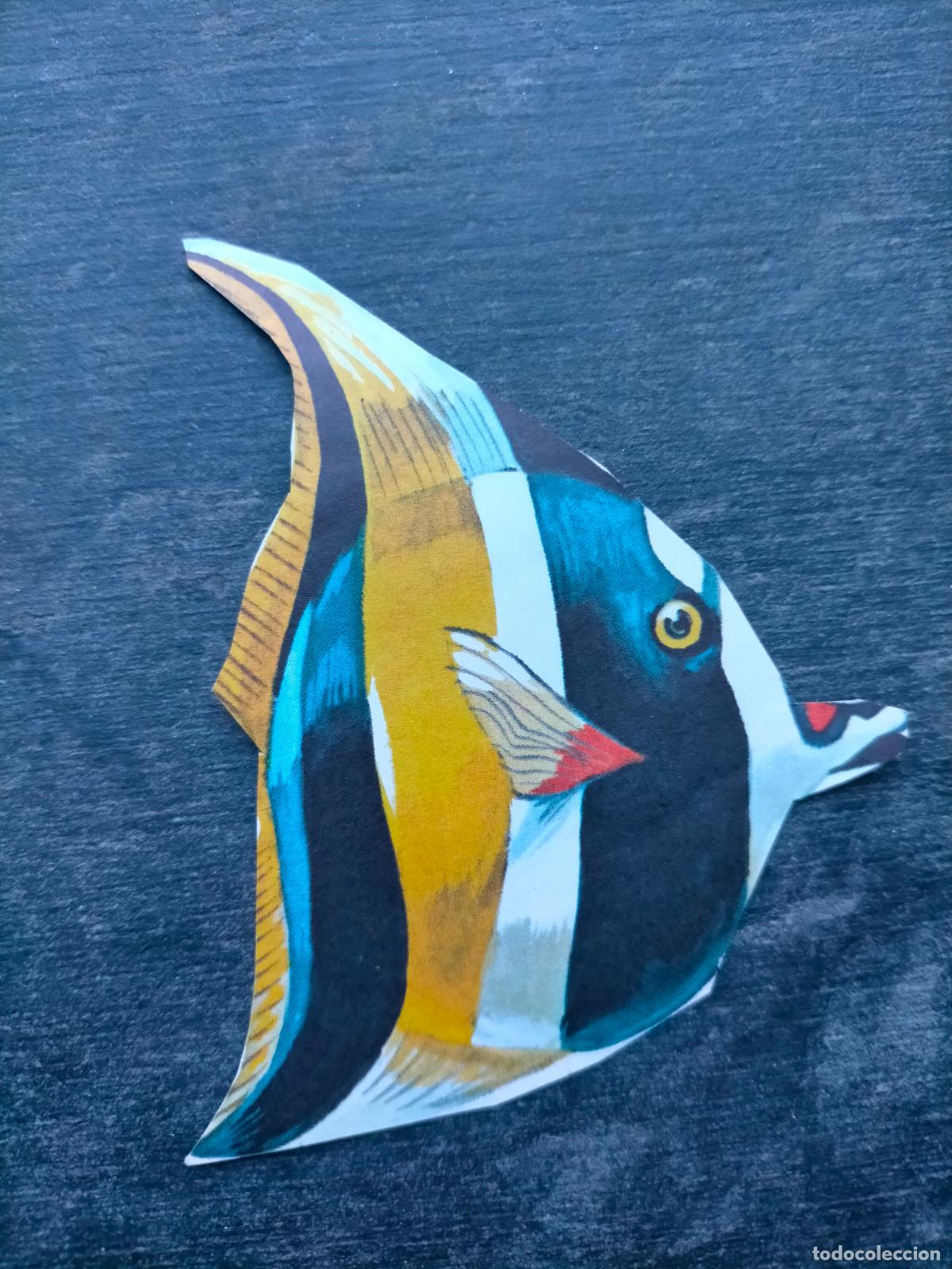 Coleccionismo: Recorte antiguo de pez pescado de colores amarillo blanco negro