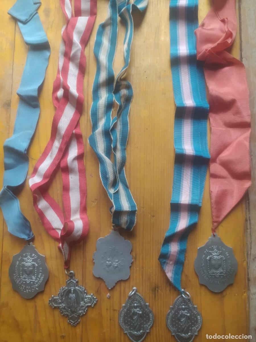 Coleccionismo: Lote de medallones religiosos - Foto 1