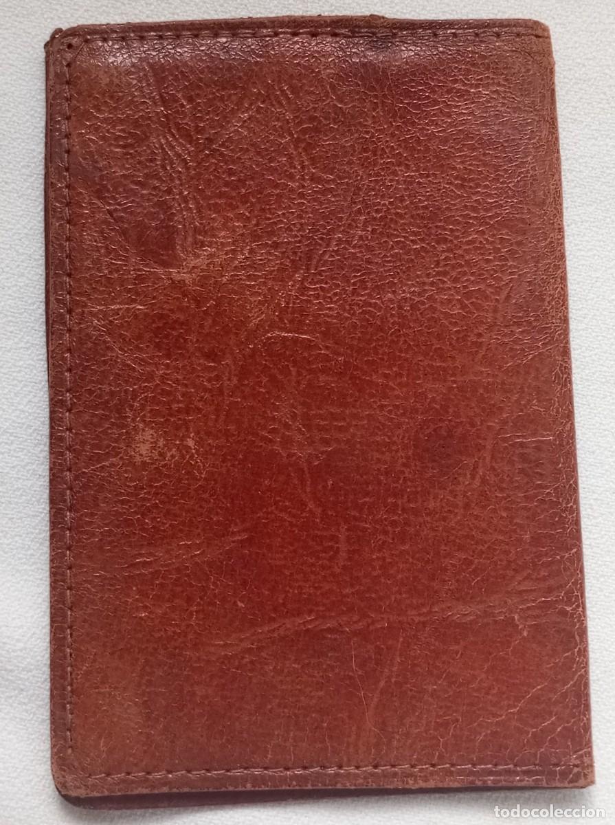 Coleccionismo: Peque&ntilde;a cartera / Cedula de Identidad (sin documentos). Sin m&aacute;s datos. - Foto 3
