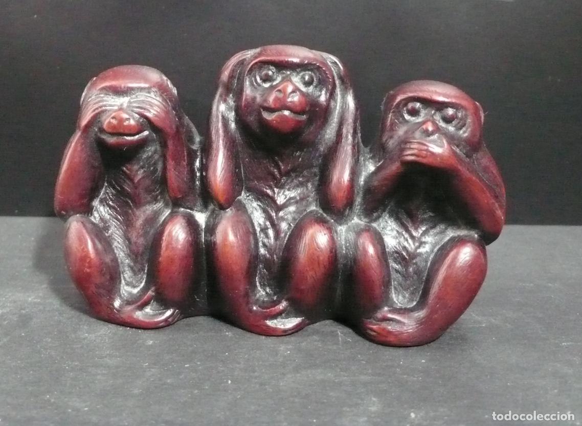 Coleccionismo: TRES MONOS EN RESINA - Foto 1