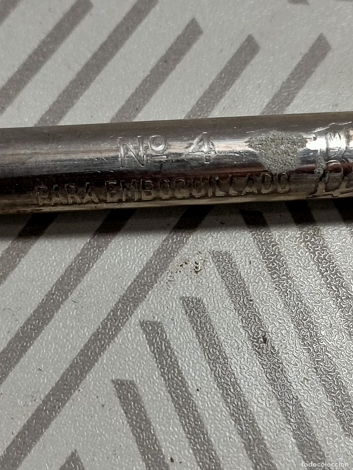 Coleccionismo: &Uacute;til para liar cigarrillos marca Banbu - Foto 2