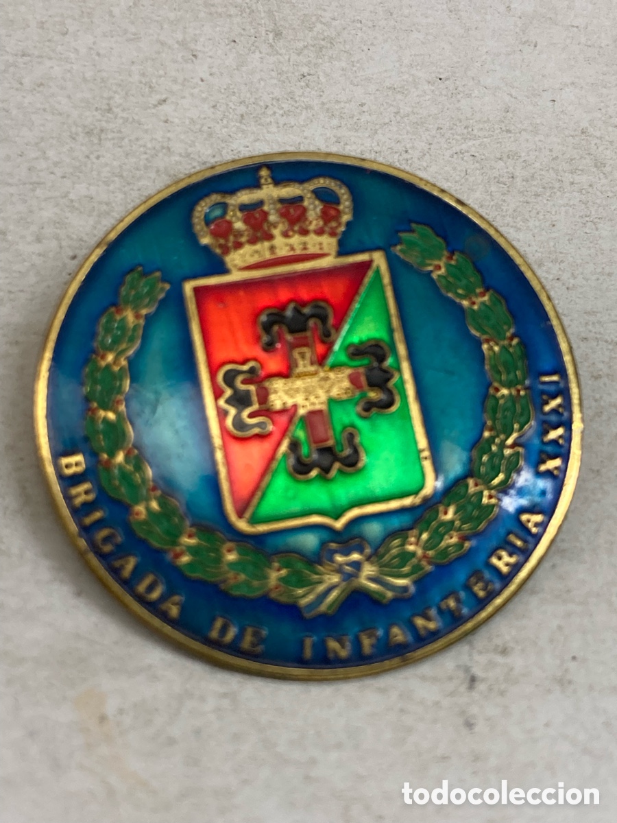 Coleccionismo: Insignia de metal Brigada de infanter&iacute;a/MILITAR MD14