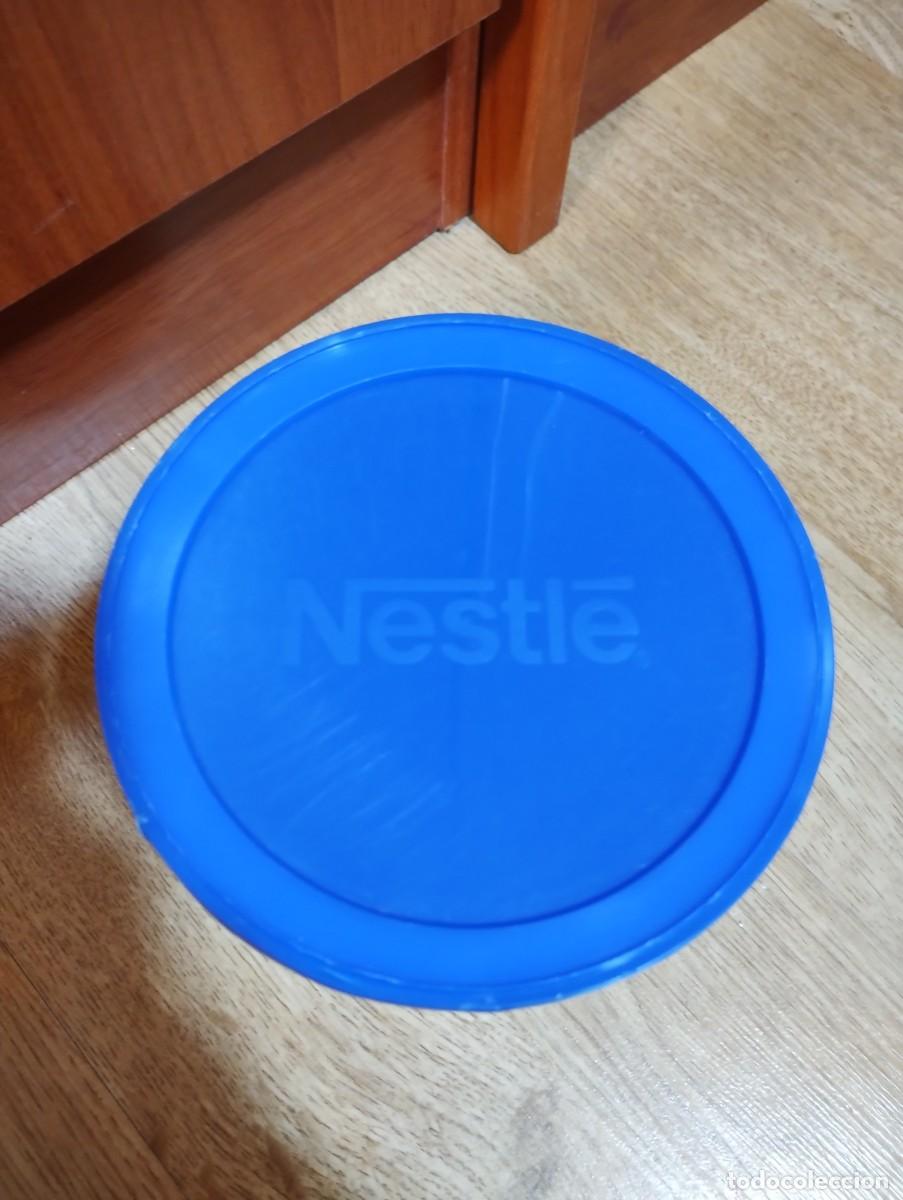 Coleccionismo: Bote / lata de Nesquik - Foto 4