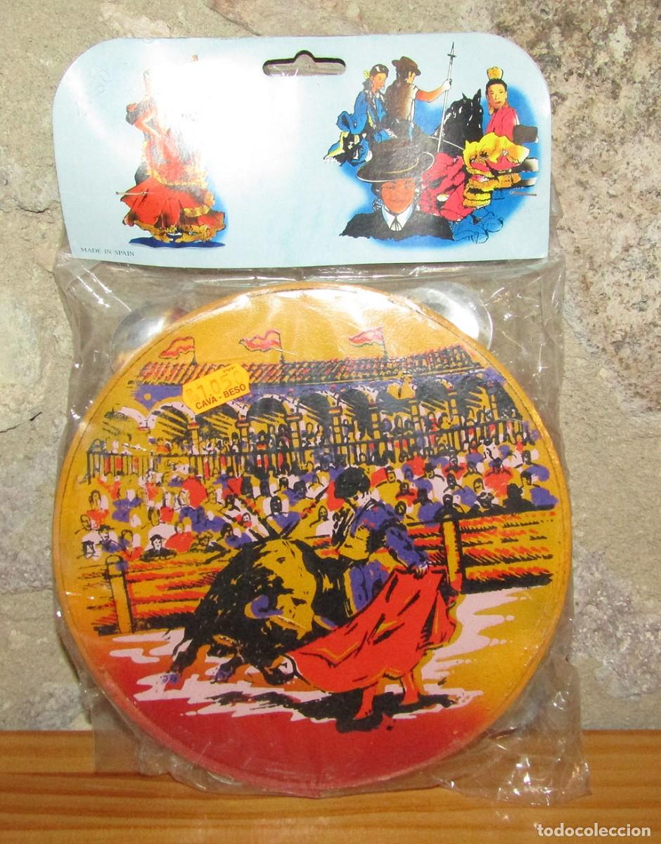 Coleccionismo: ANTIGUA PANDERETA SOUVENIR ESPA&Ntilde;A - A&Ntilde;OS 60/70 - NUEVA Y EN SU BOLSA - FLAMENCO TOROS