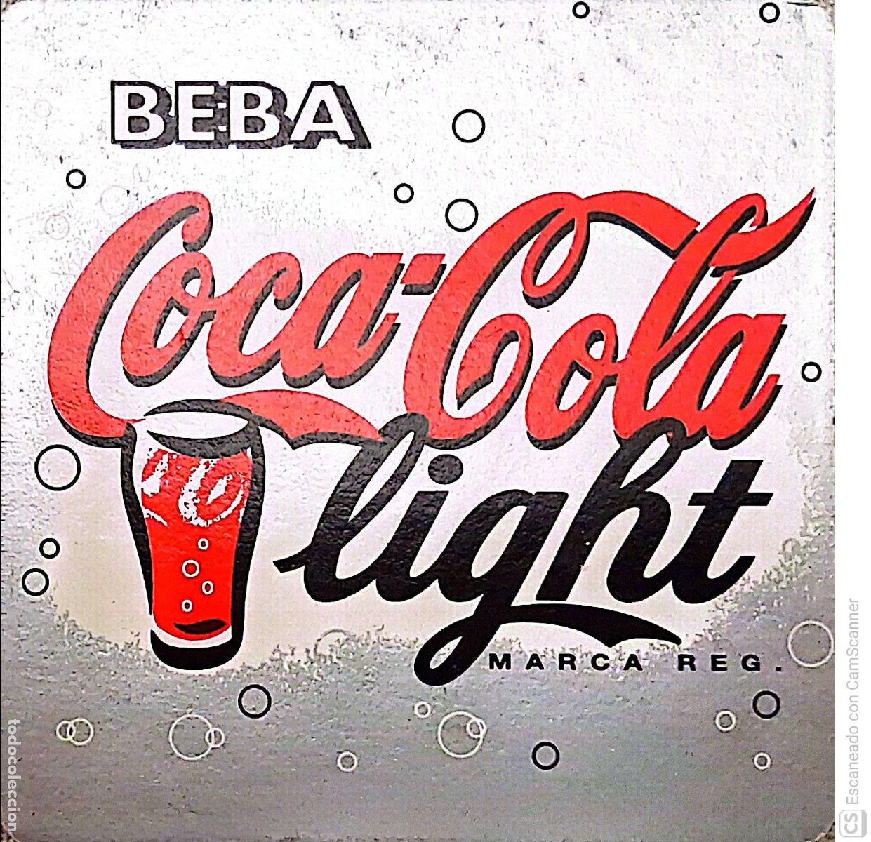 Coleccionismo: 1 Posavasos de Coca-Cola light, de cart&oacute;n recio y dibujo por las dos caras Tama&ntilde;o: 9 x 8,5 cm. Colo