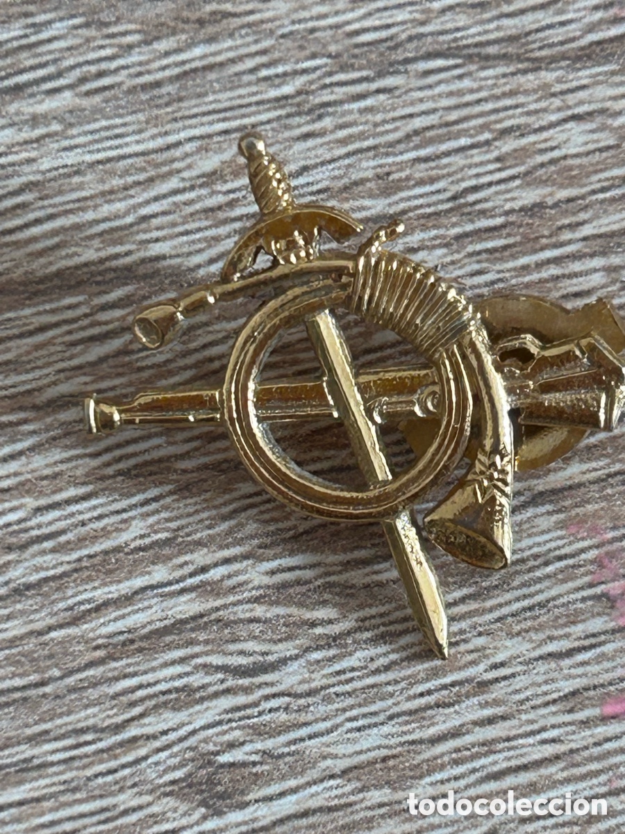 Coleccionismo: Pareja de insignias de solapa infanter&iacute;a ej&eacute;rcito de tierra