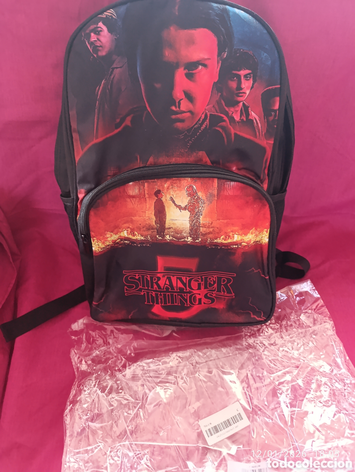 Coleccionismo: Stranger things 5,Mochila a estrenar - Foto 1