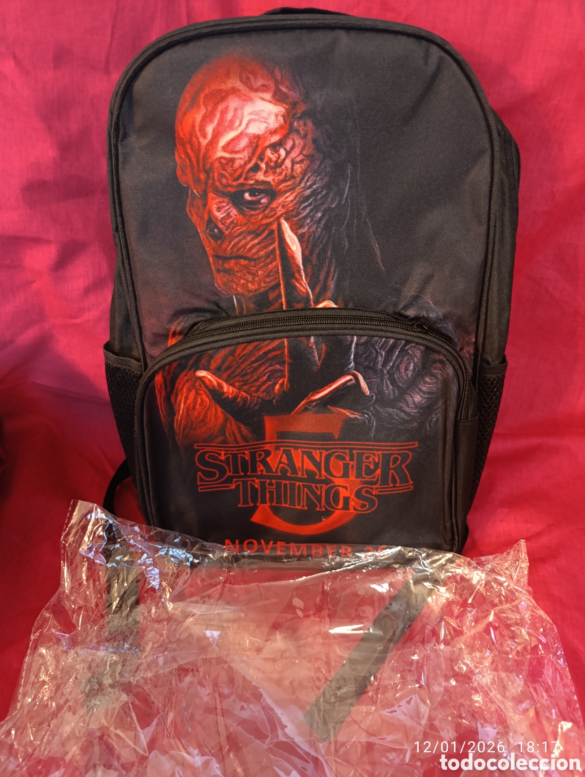 Coleccionismo: Stranger things 5,Mochila a estrenar - Foto 1