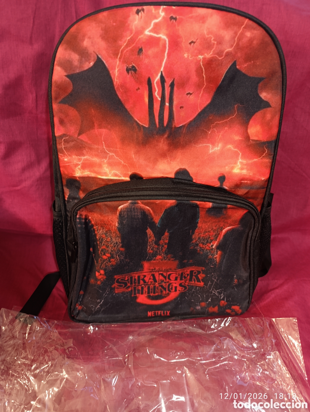 Coleccionismo: Stranger things 5,Mochila a estrenar - Foto 1