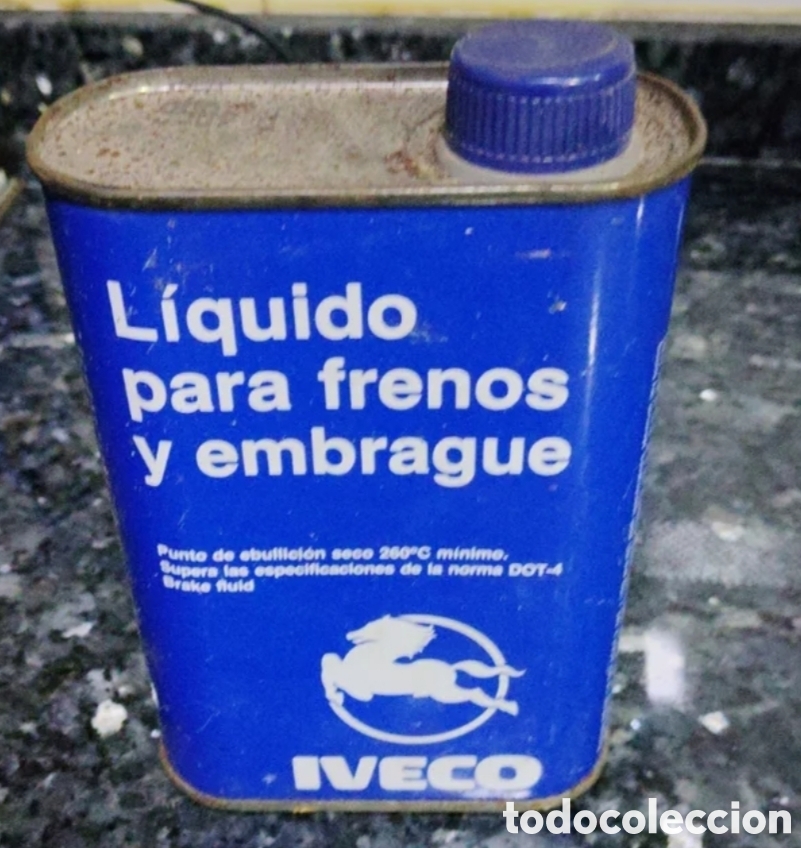 Collezionismo: Antigua lata de liquido para fresnos y embrague.