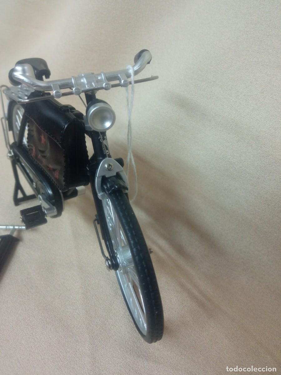 Coleccionismo: Bicicleta vintage negra - Foto 2