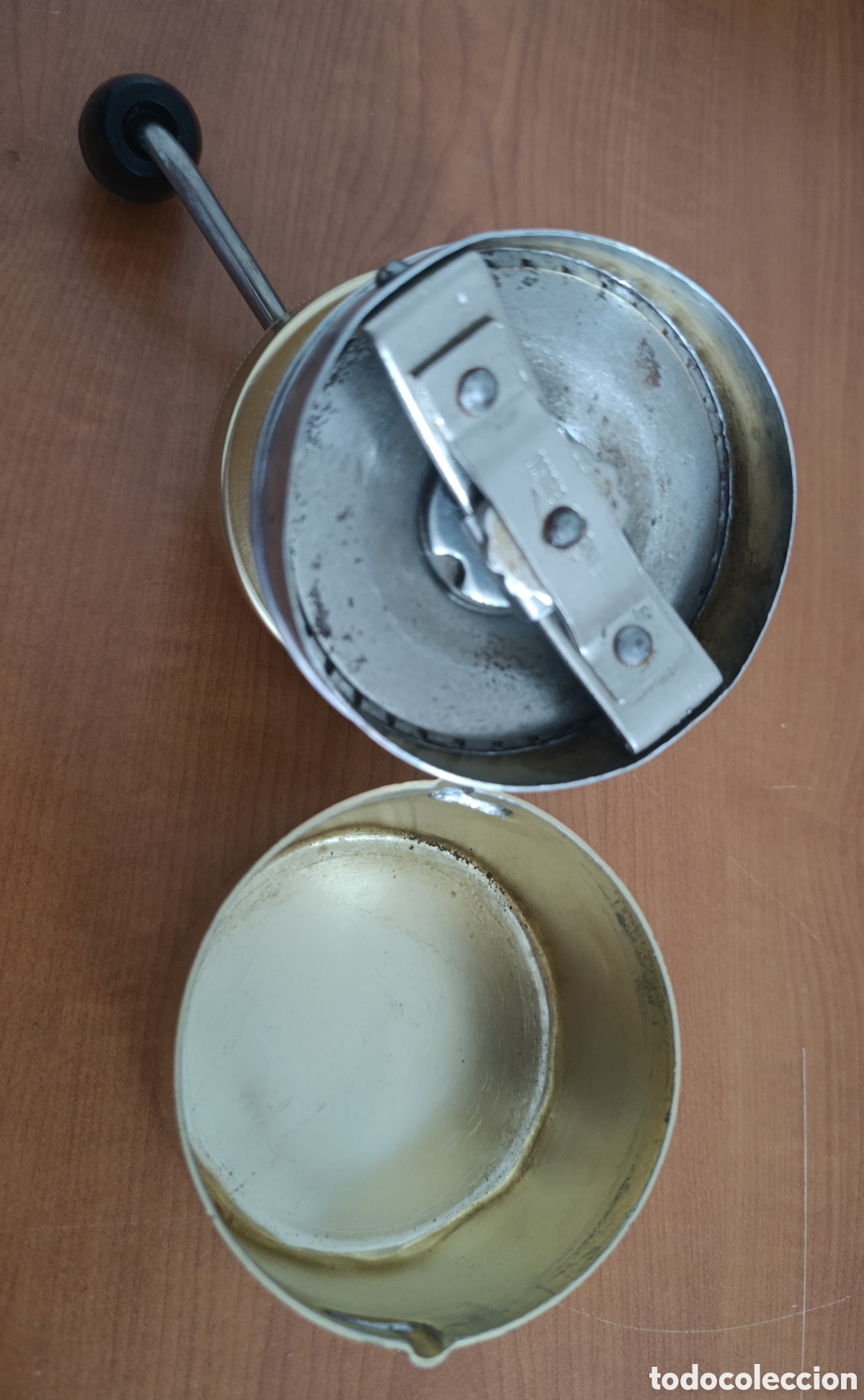 Coleccionismo: MOLINILLO DE CAF&Eacute; EN ALUMINIO DORADO, MARCA ESAZA. - Foto 3