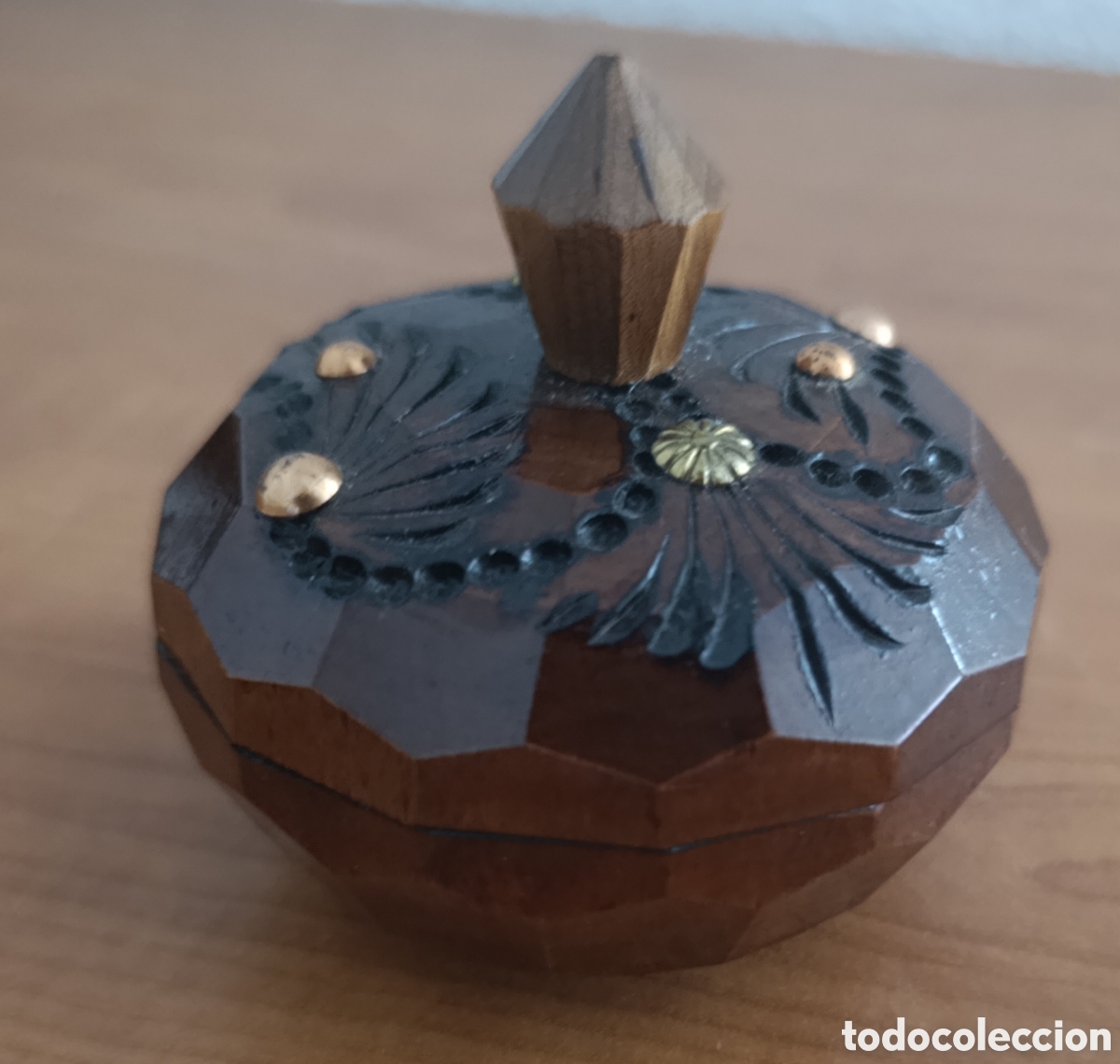 Coleccionismo: JOYERO DE MADERA CON TAPA - Foto 1