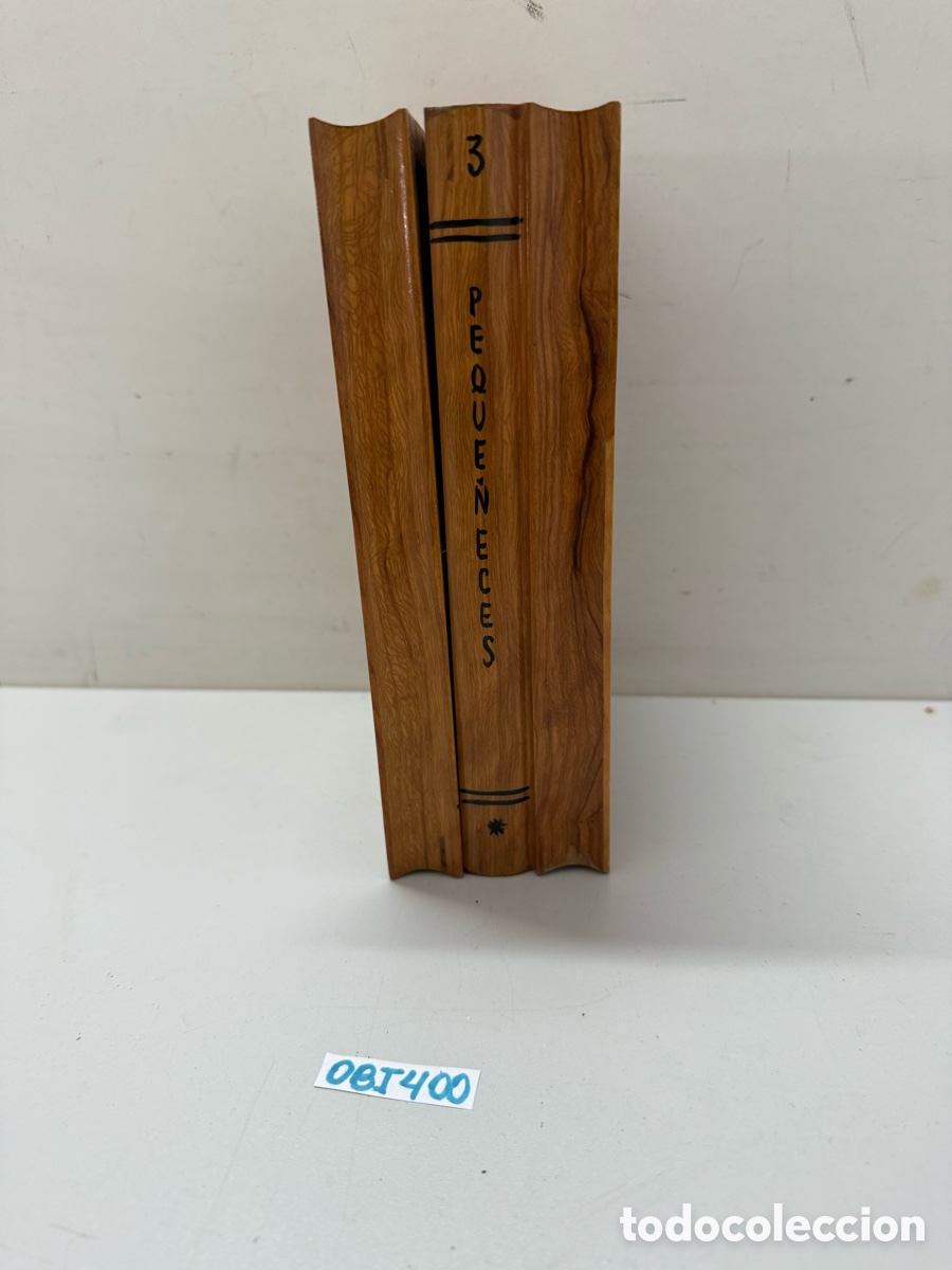 Coleccionismo: cigarrera de madera con forma de libros - Foto 1