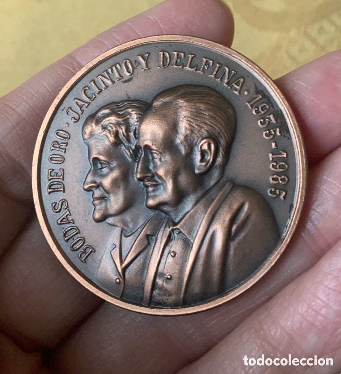 Coleccionismo: MONEDA COBRE CONMEMORATIVA DE BODAS DE ORO - Foto 3
