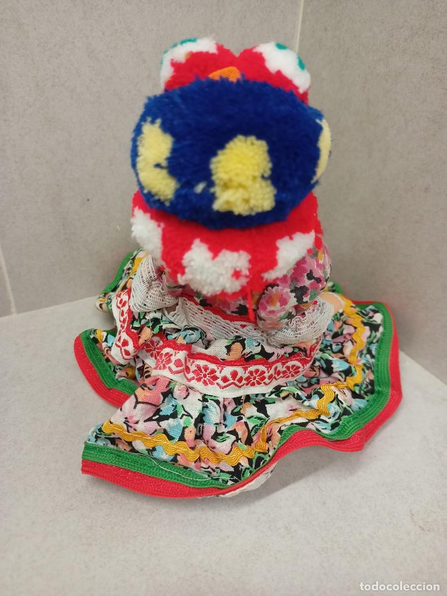 Coleccionismo: Colecci&oacute;n de mu&ntilde;ecas con trajes regionales - Foto 2