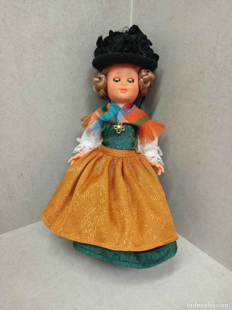 Coleccionismo: Colecci&oacute;n de mu&ntilde;ecas con trajes regionales - Foto 4