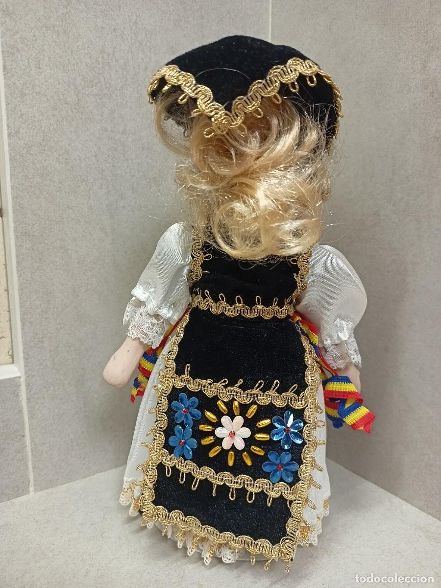 Coleccionismo: Colecci&oacute;n de mu&ntilde;ecas con trajes regionales - Foto 6