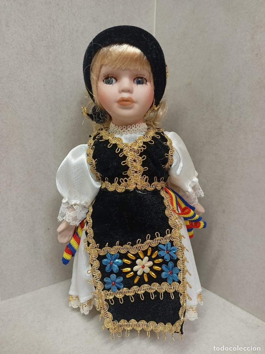 Coleccionismo: Colecci&oacute;n de mu&ntilde;ecas con trajes regionales - Foto 7