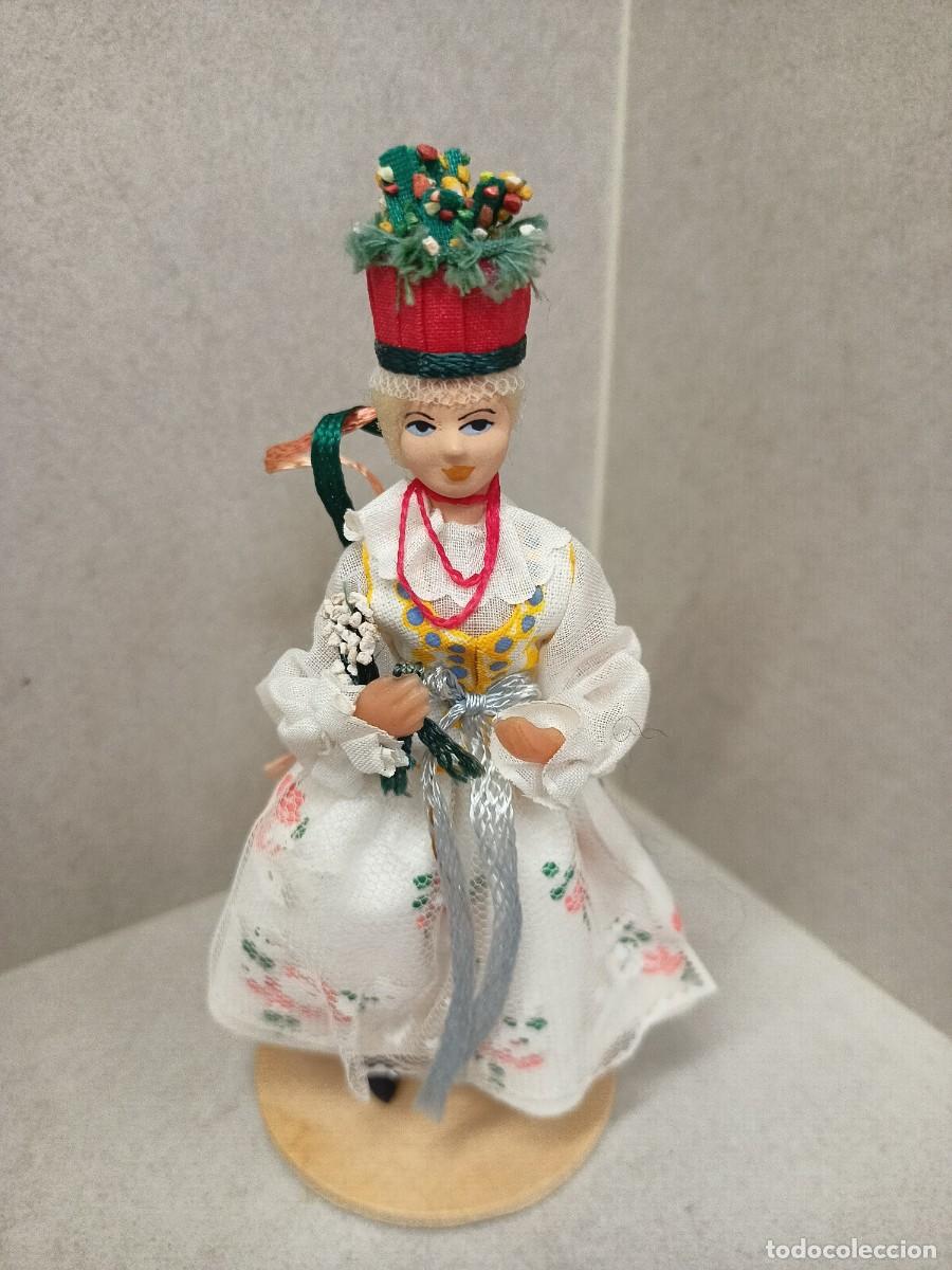 Coleccionismo: Colecci&oacute;n de mu&ntilde;ecas con trajes regionales - Foto 26