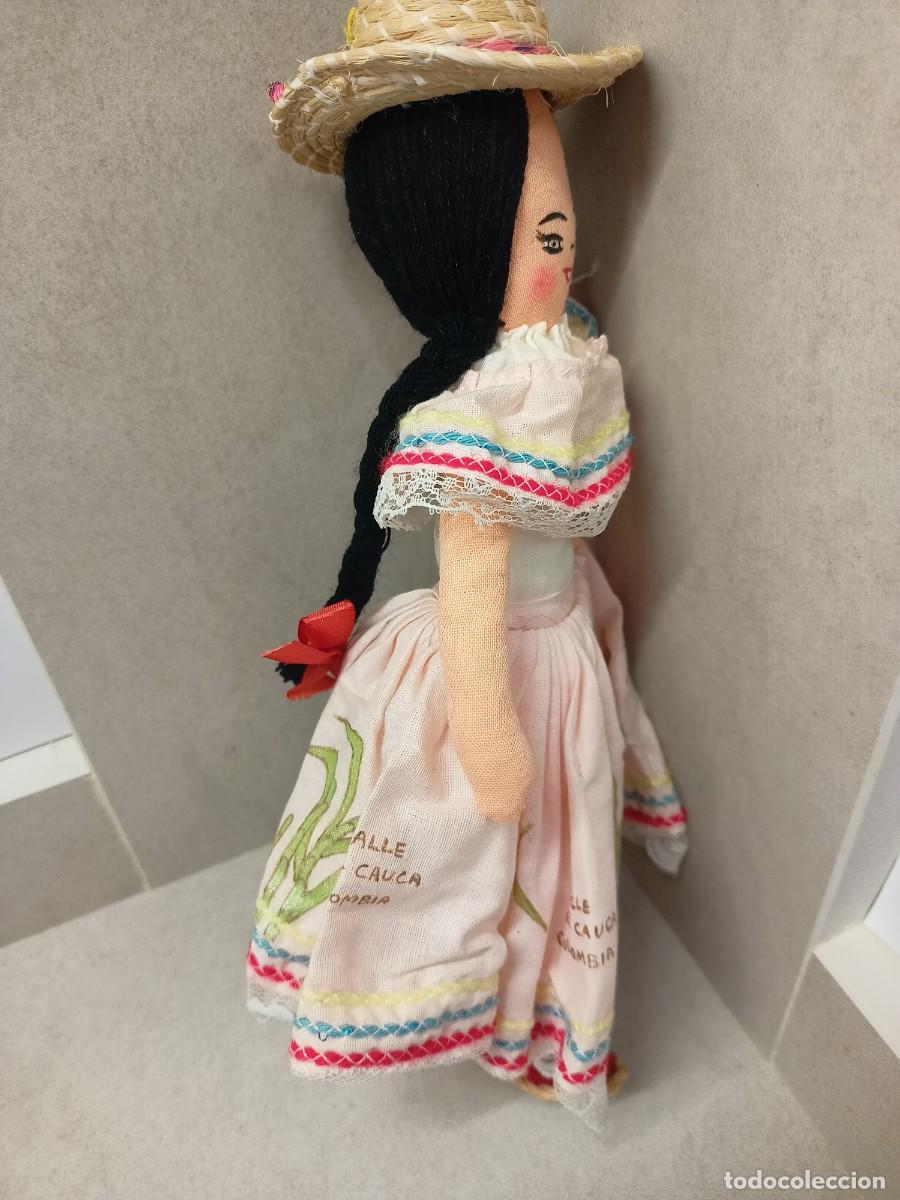 Coleccionismo: Colecci&oacute;n de mu&ntilde;ecas con trajes regionales - Foto 28