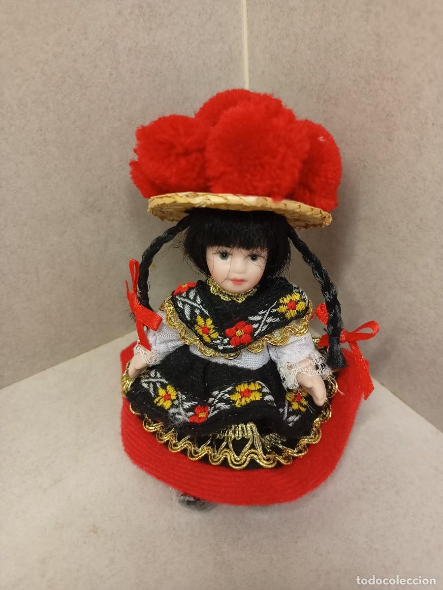 Coleccionismo: Colecci&oacute;n de mu&ntilde;ecas con trajes regionales - Foto 29