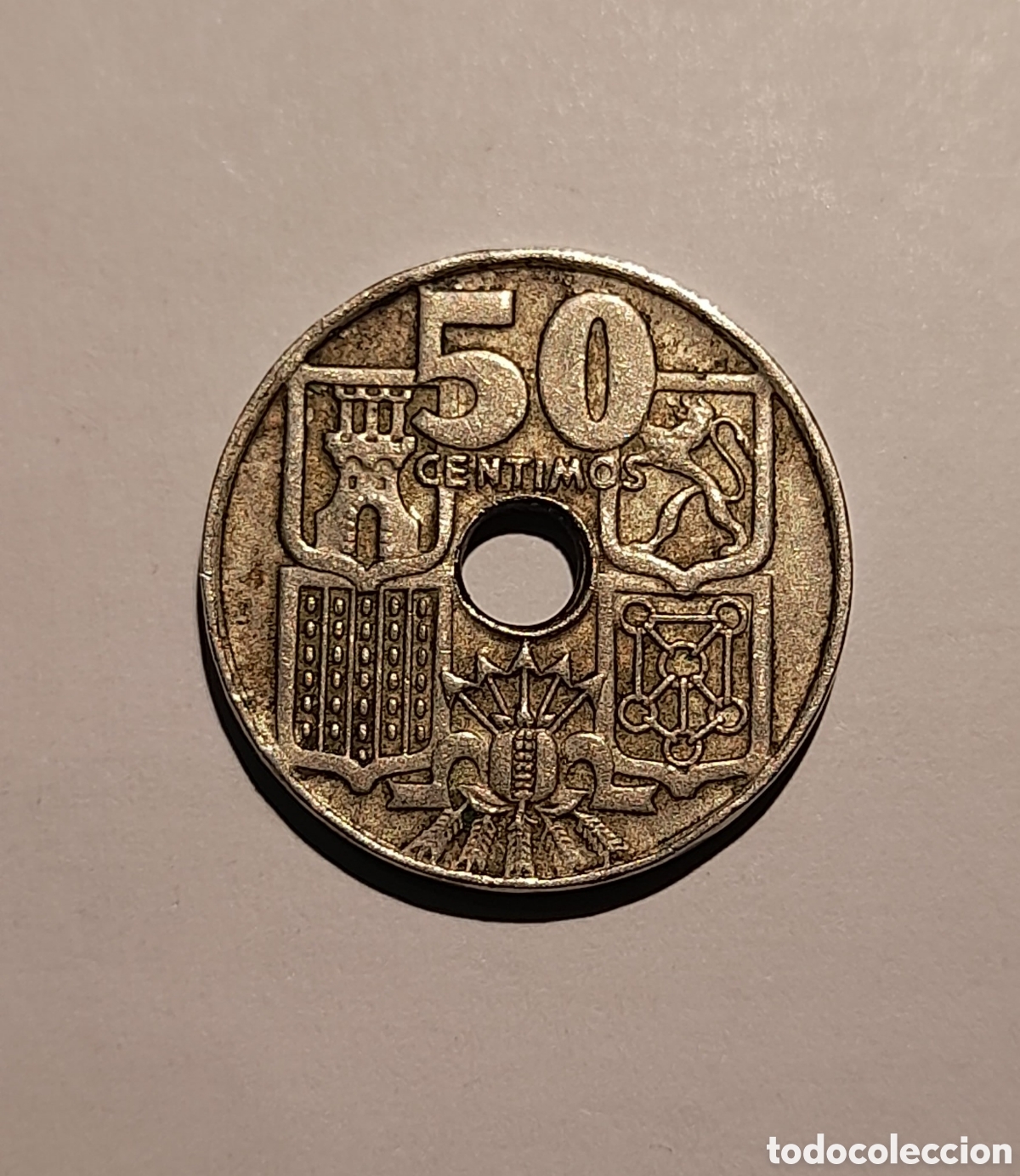 Collezionismo: 50 C&eacute;ntimos 1949 *19 *62 . M&aacute;s Monedas Antiguas en mi perfil de Todocoleccion.