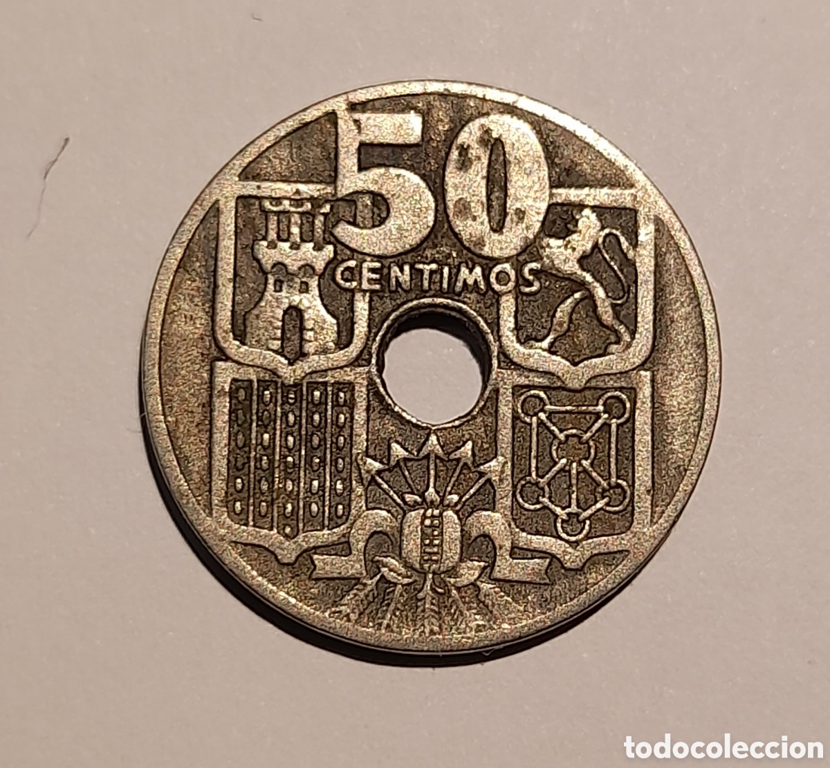 Coleccionismo: 50 C&eacute;ntimos Franco 1949 *19 *52 con error ( Acu&ntilde;aci&oacute;n d&eacute;bil ).M&aacute;s Monedas Antiguas en perfil