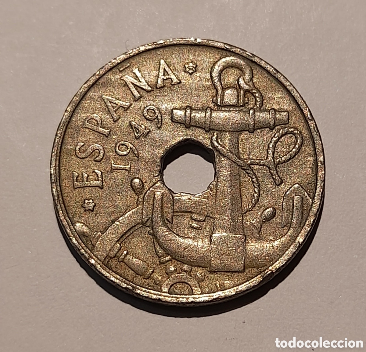 Coleccionismo: 50 C&eacute;ntimos Franco 1949 *19 *52 S/C con error ( Ondulaciones).
