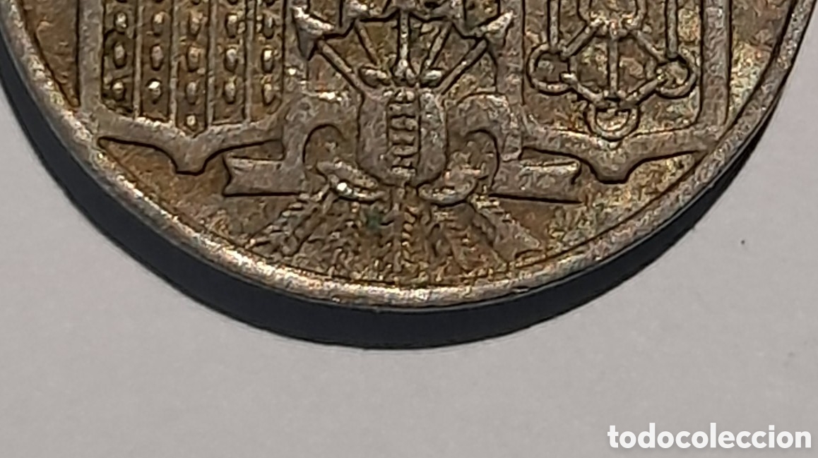 Coleccionismo: 50 C&eacute;ntimos Franco 1949 *19 *53 S/C con error ( Descentrada ). M&aacute;s Monedas Antiguas en mi perfil