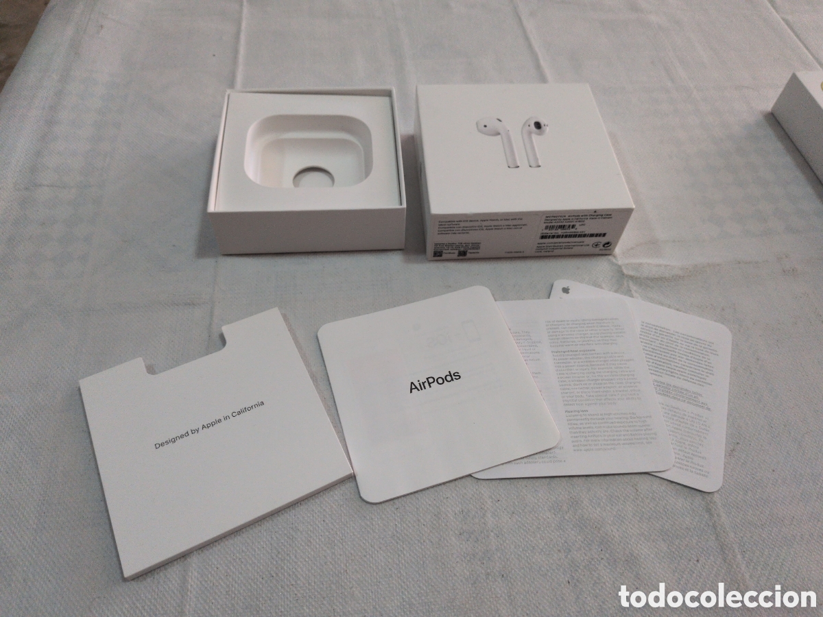 Coleccionismo: Cajas y papeles del iPhone 11 y Airpods - Foto 5