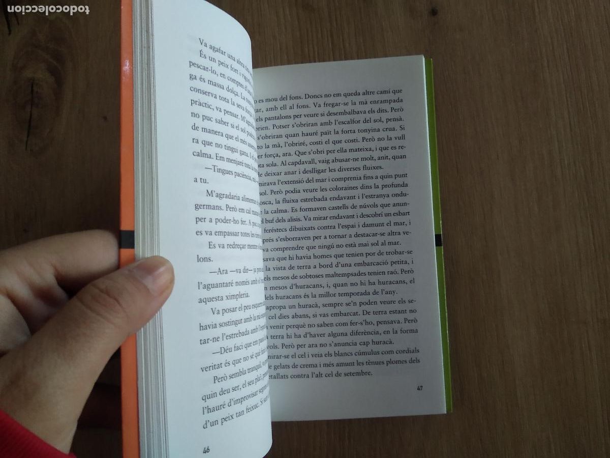Coleccionismo: LIBRO EN CATALAN EL VELL I LA MAR ERNEST HEMINGWAY - Foto 3