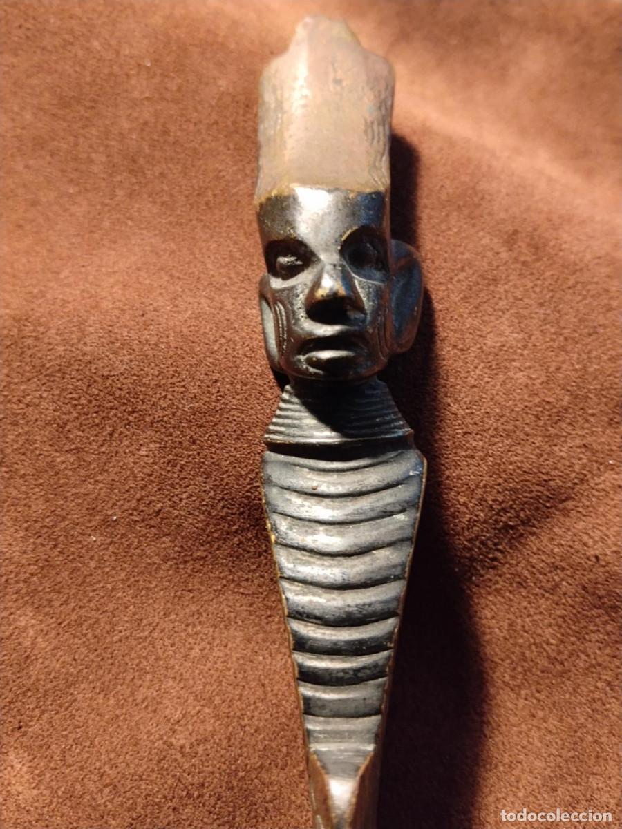 Coleccionismo: Abrecartas de bronce macizo &ndash; 187 g &ndash; Estilo prehisp&aacute;nico mexicano &ndash; Vintage