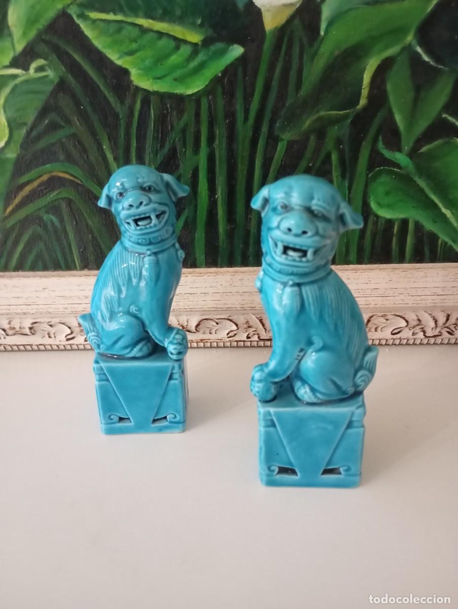 Coleccionismo: Figuras de perros foo azules turquesa. - Foto 1