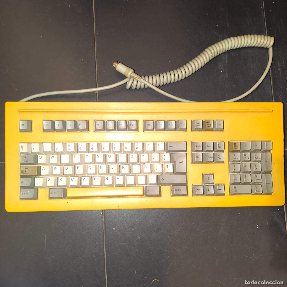 Coleccionismo: teclado mec&aacute;nico sanyo 1987 - Foto 1