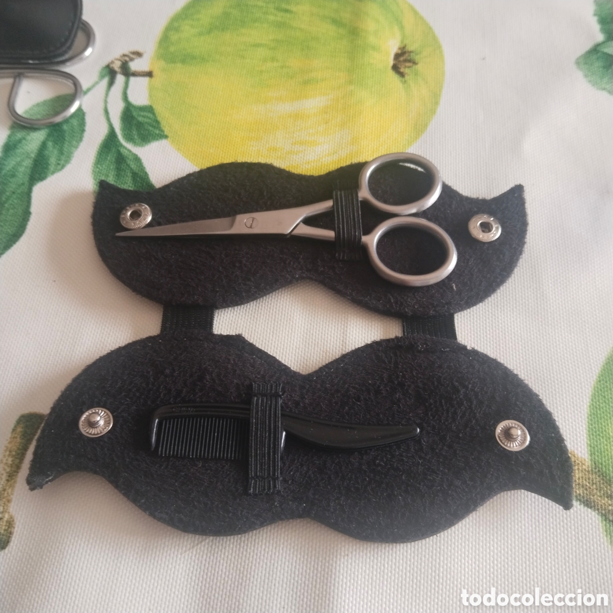 Coleccionismo: 2Peines aseo bigote vintage - Foto 2