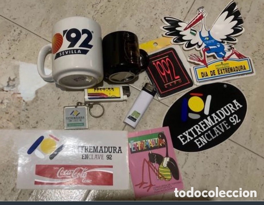 Coleccionismo: Lote 10 productos Expo 92 merchandising taza pegatinas mechero parche