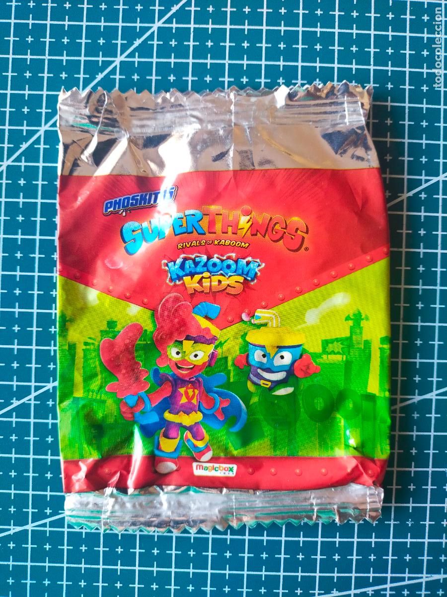 Collecting: ENVOLTORIO/EMBALAJE METALICO PHOSKITOS SUPERTHINGS RIVALS OF KABOOM KAZOOM KIDS - FONDO VERDE