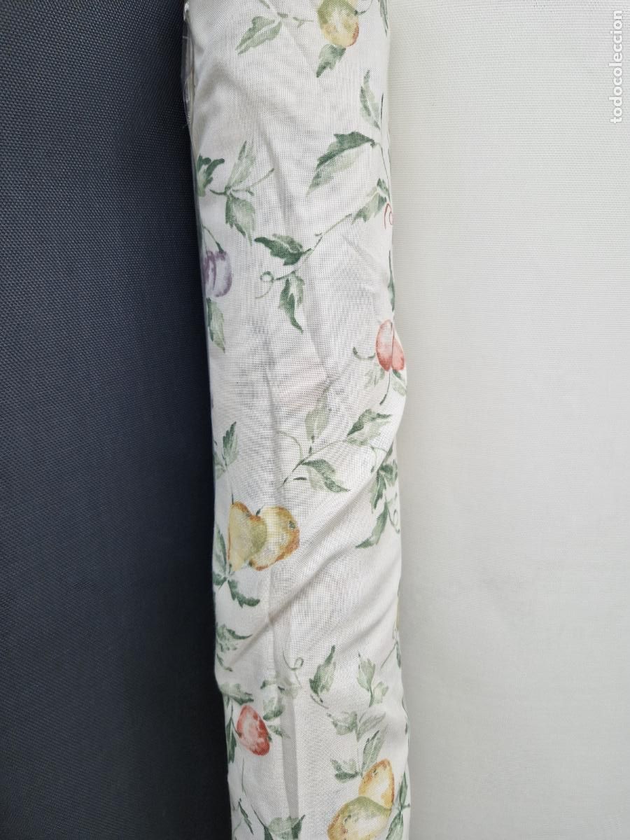 Coleccionismo: BONITO ROLLO DE TELA EN BUEN ESTADO. ESTILO ESTAMPADO DE FLORES.