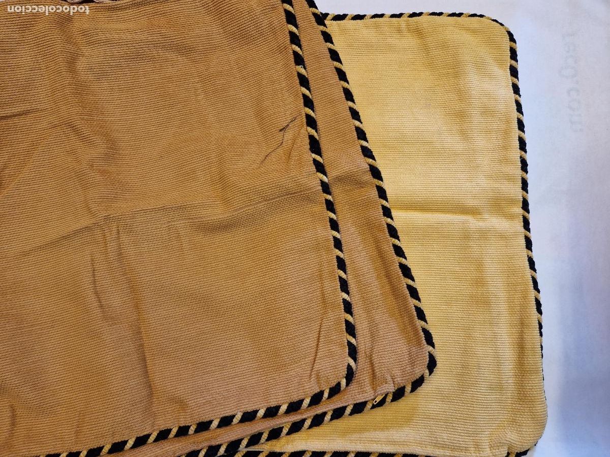 Coleccionismo: BONITO LOTE DE TRES COJINES. COLOR CREMA MEDIDA 41*38CM