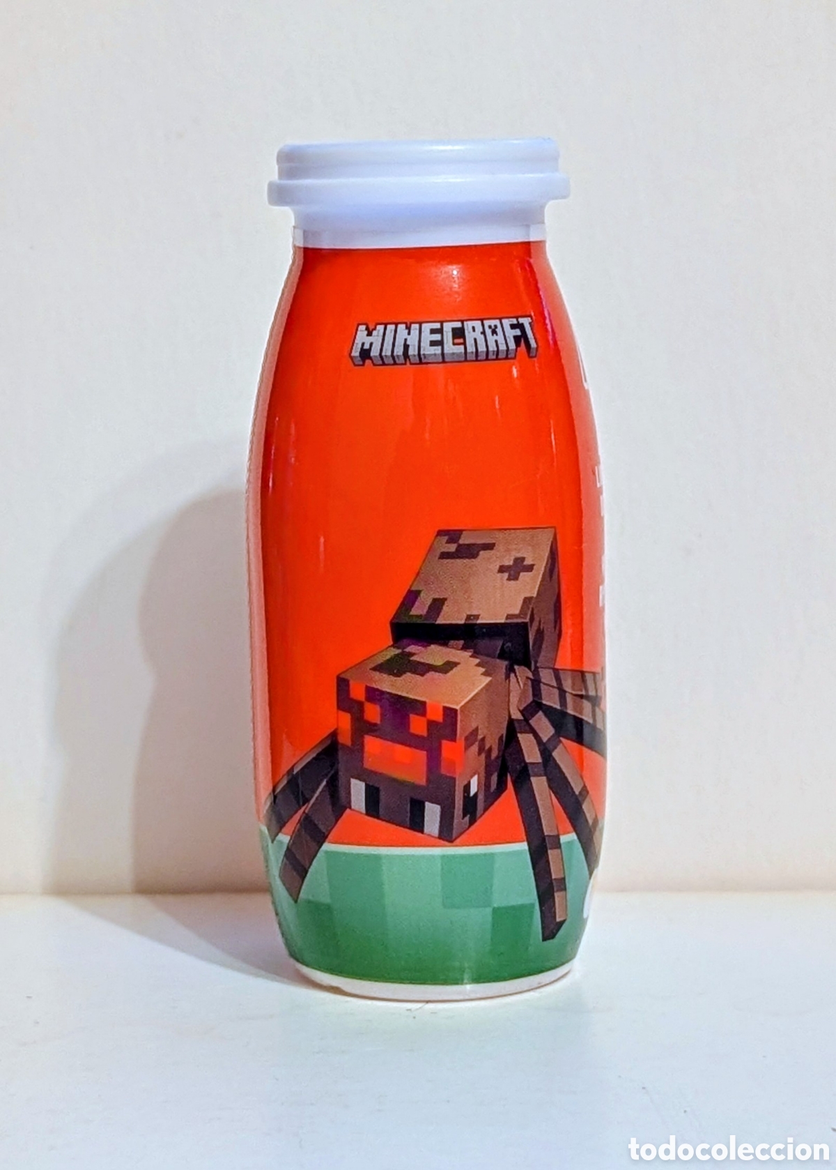 Coleccionismo: Botella envase Minecraft Actimel - Foto 1