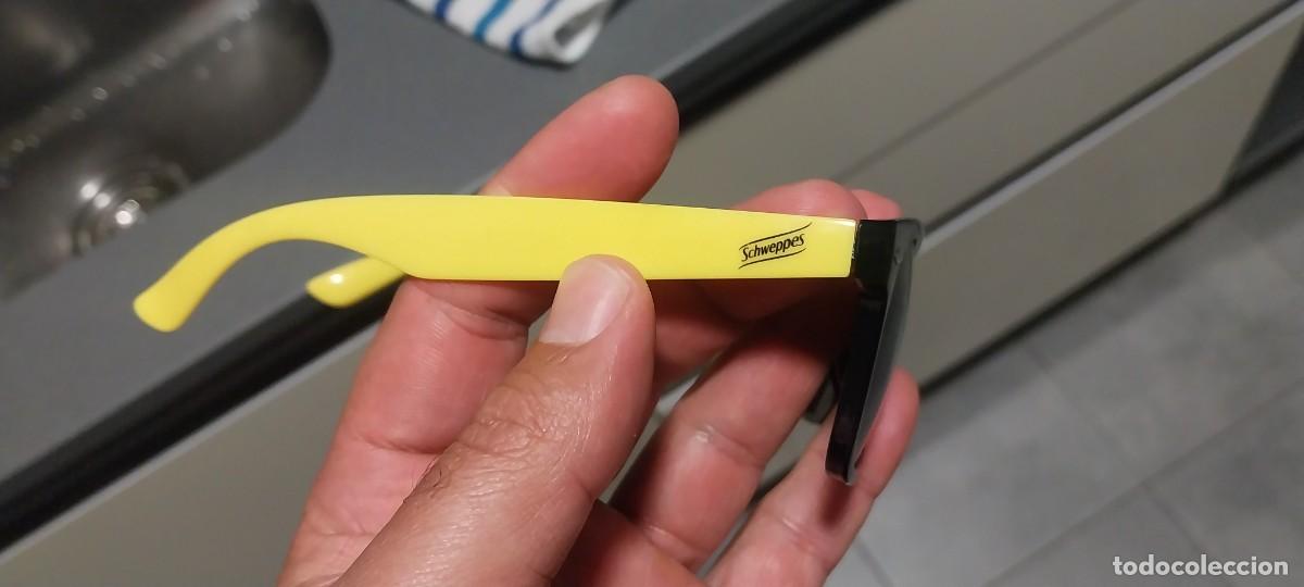 Coleccionismo: GAFAS DE SOL DE PUBLICIDAD SCHWEPPS - Foto 2